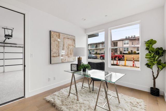 815 E 5TH Avenue 207, Dallas, TX 75203