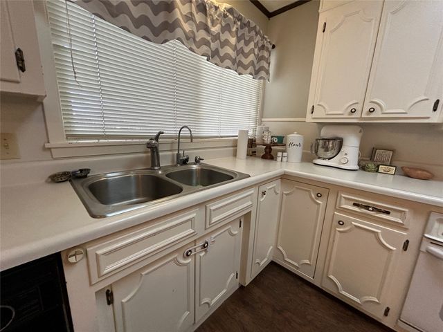 13 Rim Rock, Goldthwaite, TX 76844