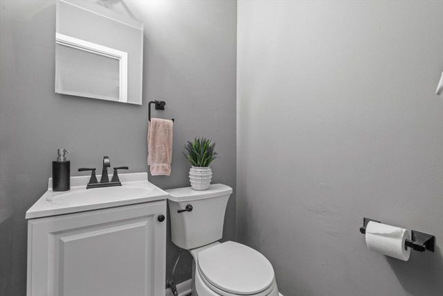 148 Echo LANE, Racine, WI 53406