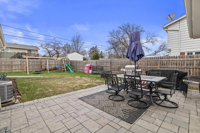 148 Echo LANE, Racine, WI 53406