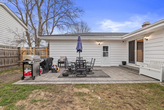 148 Echo LANE, Racine, WI 53406