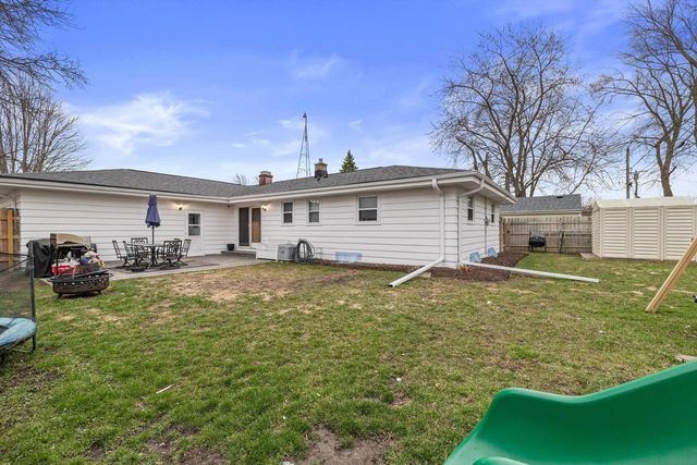 148 Echo LANE, Racine, WI 53406