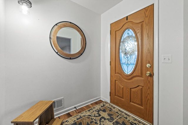 148 Echo LANE, Racine, WI 53406