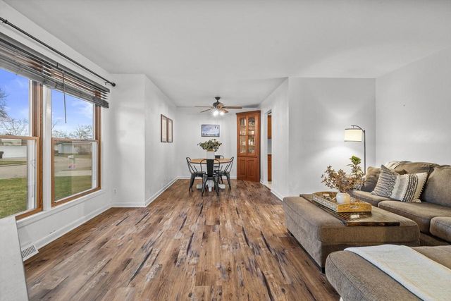 148 Echo LANE, Racine, WI 53406