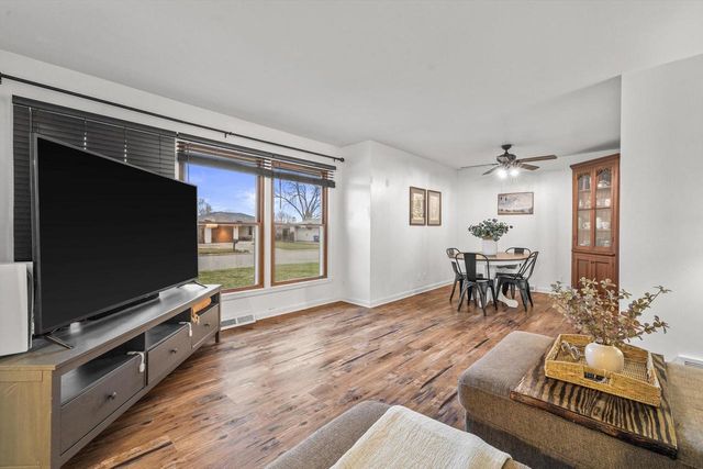 148 Echo LANE, Racine, WI 53406