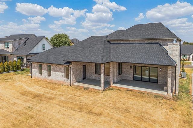 2219 WinterCreek Boulevard, Blanchard, OK 73010