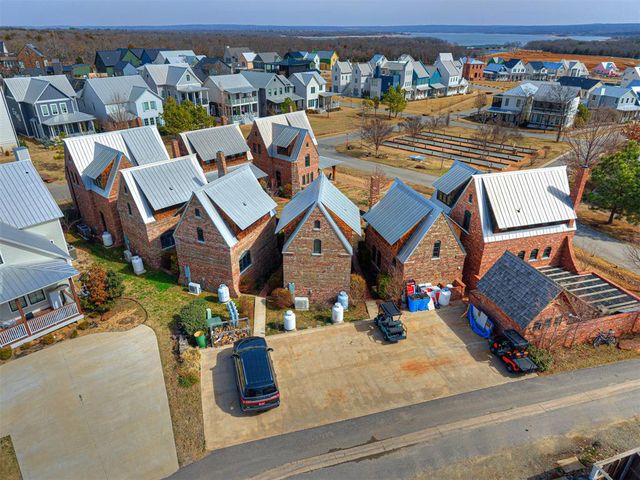 41 Redbud Street C, Carlton Landing, OK 74432