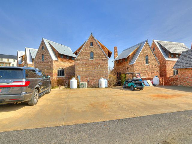 41 Redbud Street C, Carlton Landing, OK 74432