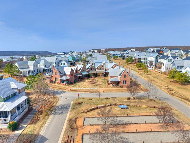 41 Redbud Street C, Carlton Landing, OK 74432