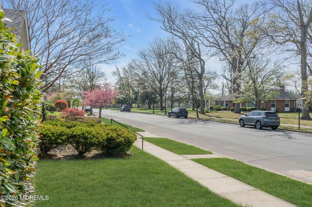 115 Grassmere Avenue N, Interlaken, NJ 07712