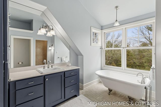 5484 Lakeshore Avenue, Port Sheldon Twp, MI 49424