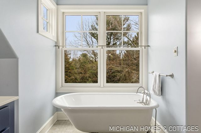5484 Lakeshore Avenue, Port Sheldon Twp, MI 49424