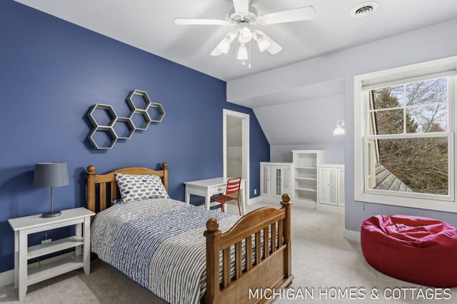 5484 Lakeshore Avenue, Port Sheldon Twp, MI 49424