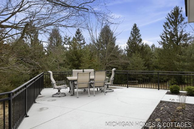 5484 Lakeshore Avenue, Port Sheldon Twp, MI 49424