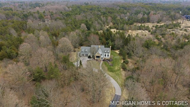 5484 Lakeshore Avenue, Port Sheldon Twp, MI 49424