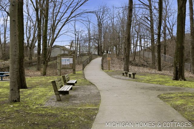 5484 Lakeshore Avenue, Port Sheldon Twp, MI 49424