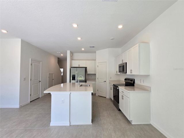 2073 HALLIER COVE, Wesley Chapel, FL 33543
