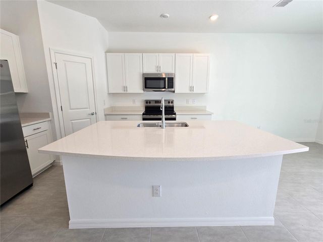 2073 HALLIER COVE, Wesley Chapel, FL 33543