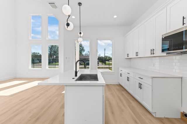 5903 Doolittle Blvd, Houston, TX 77033