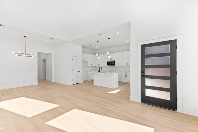 5903 Doolittle Blvd, Houston, TX 77033