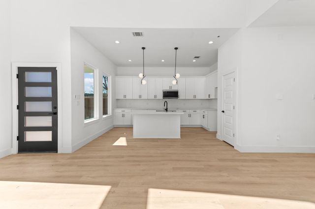 5903 Doolittle Blvd, Houston, TX 77033