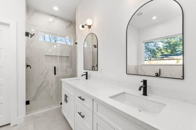 5903 Doolittle Blvd, Houston, TX 77033