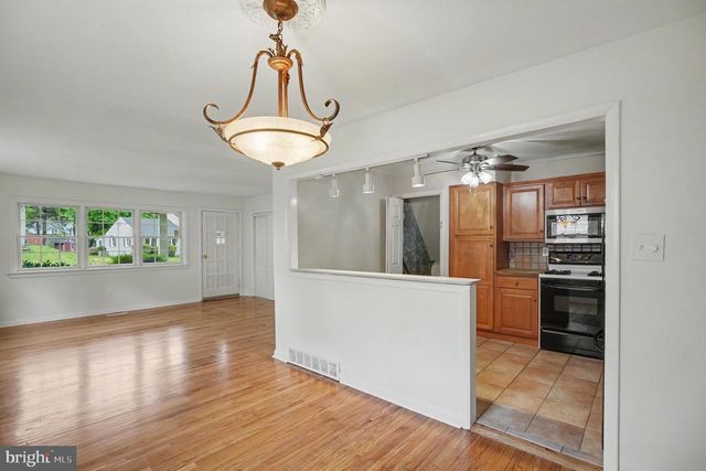 12 CHESHIRE CIRCLE, Broomall, PA 19008