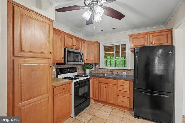 12 CHESHIRE CIRCLE, Broomall, PA 19008