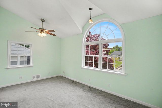 12 CHESHIRE CIRCLE, Broomall, PA 19008
