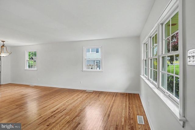 12 CHESHIRE CIRCLE, Broomall, PA 19008