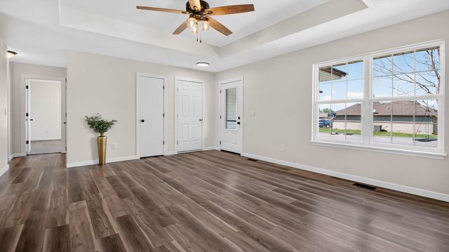 3120 E Marshall Street, Republic, MO 65738