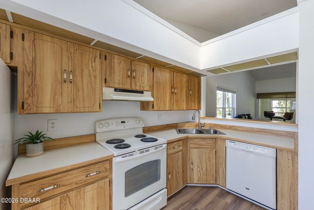 931 Meadow View Dr Apt A, Port Orange, FL 32127