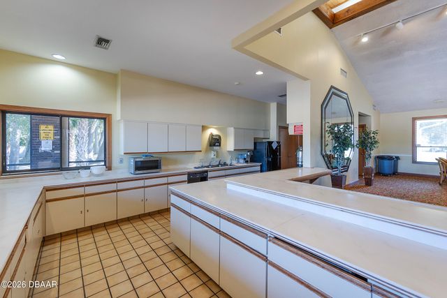 931 Meadow View Dr Apt A, Port Orange, FL 32127