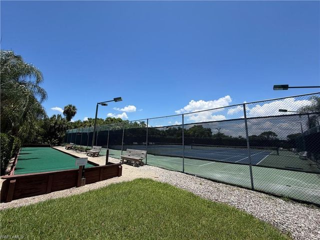5735 Foxlake DR 6, North Fort Myers, FL 33917