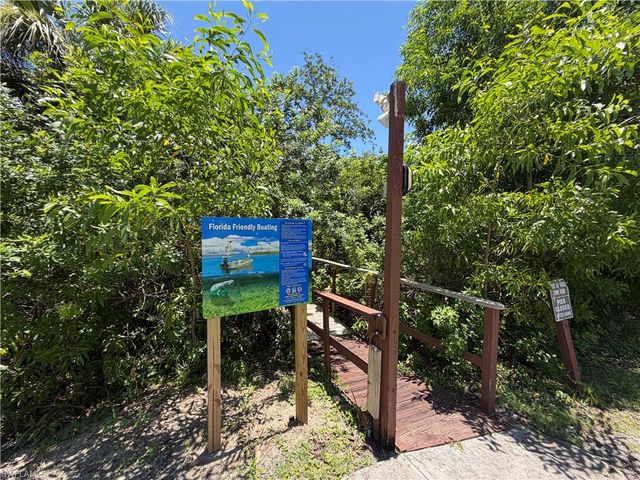 5735 Foxlake DR 6, North Fort Myers, FL 33917