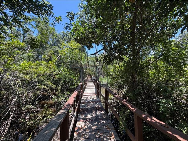 5735 Foxlake DR 6, North Fort Myers, FL 33917