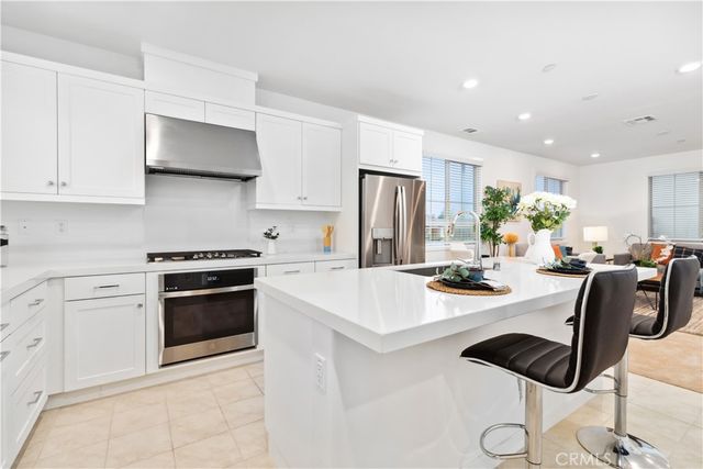 501 Embrook, West Covina, CA 91791