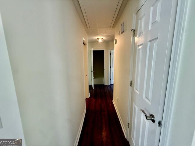 2965 Hunters Pond Court, Snellville, GA 30078