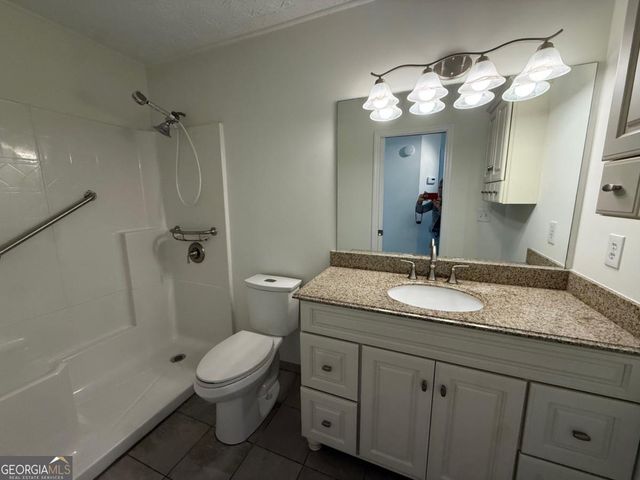 2965 Hunters Pond Court, Snellville, GA 30078