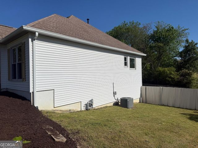 2965 Hunters Pond Court, Snellville, GA 30078