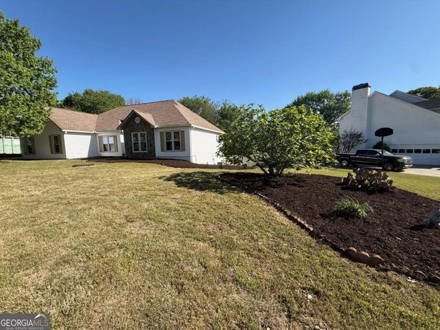 2965 Hunters Pond Court, Snellville, GA 30078