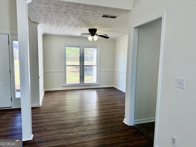 2965 Hunters Pond Court, Snellville, GA 30078