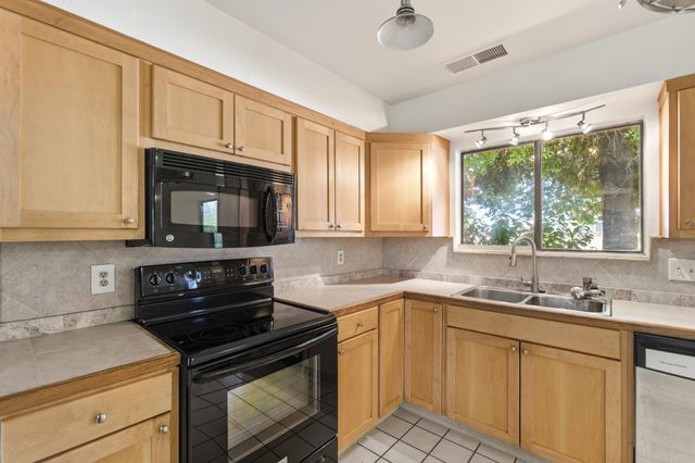 36358 Orange Grove Avenue, Madera, CA 93636