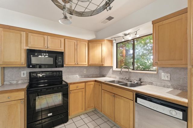 36358 Orange Grove Avenue, Madera, CA 93636