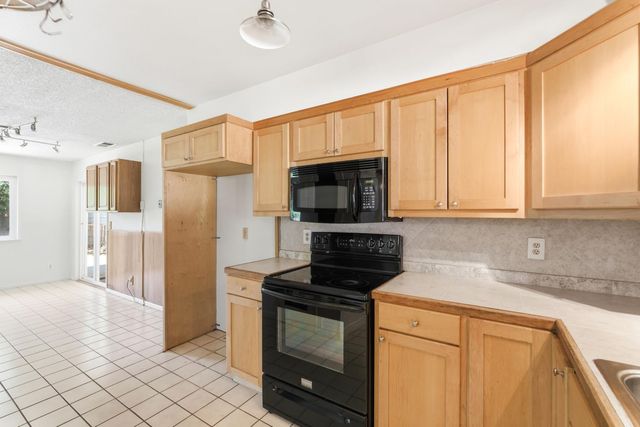 36358 Orange Grove Avenue, Madera, CA 93636