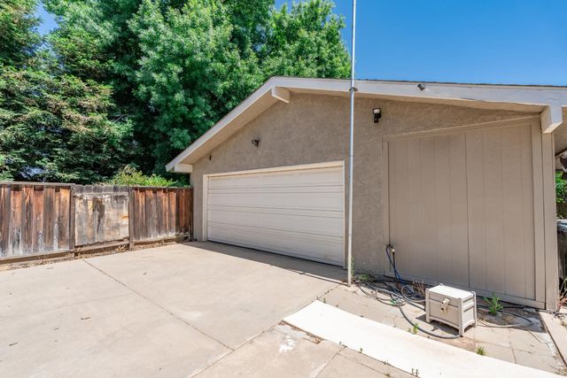 36358 Orange Grove Avenue, Madera, CA 93636