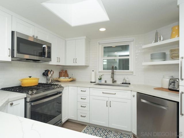 422 Rosecrans St 7, San Diego, CA 92106