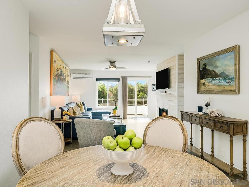 Image 11 of property listing at 422 Rosecrans St 7, San Diego, CA 92106