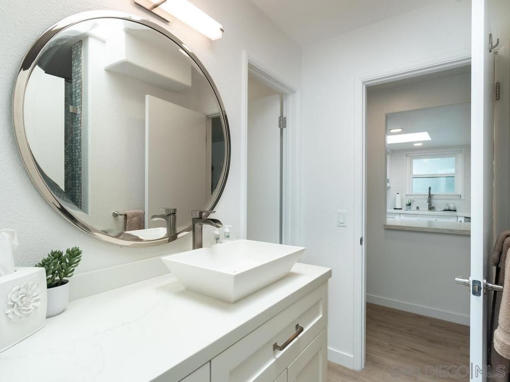 Image 24 of property listing at 422 Rosecrans St 7, San Diego, CA 92106