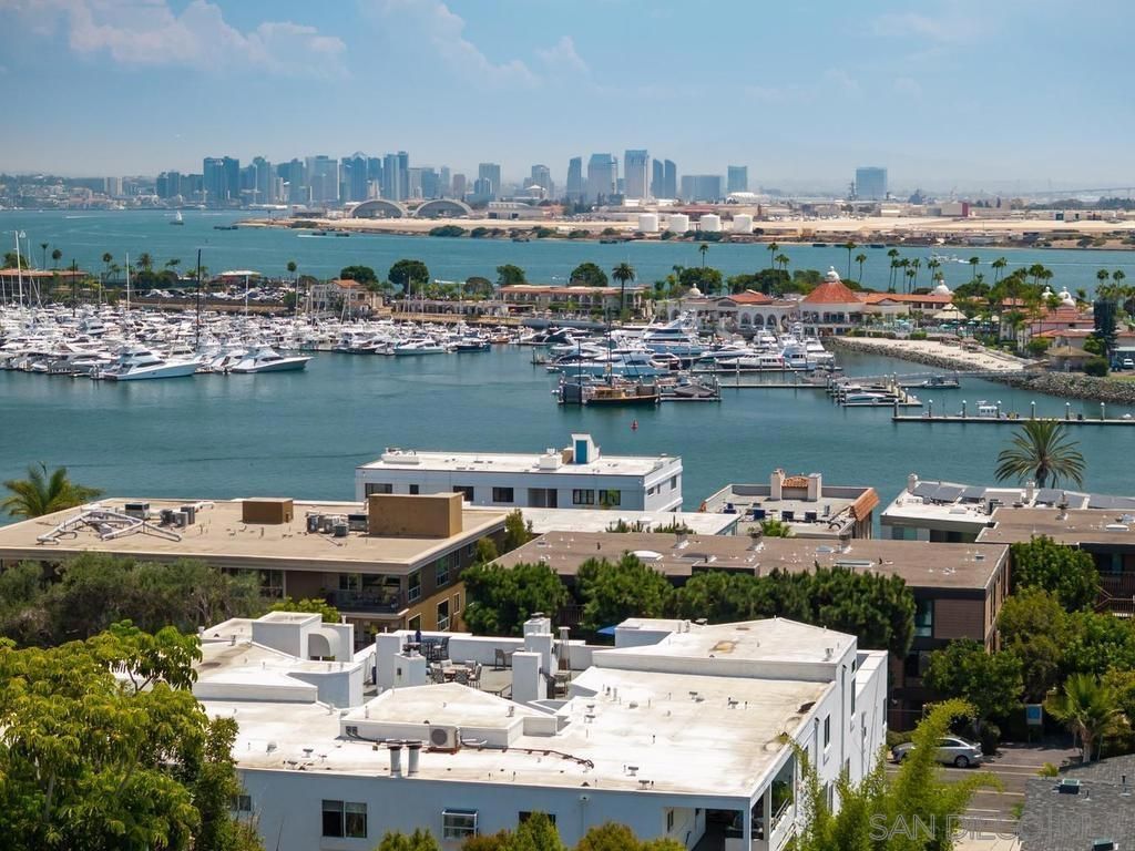 Image 33 of property listing at 422 Rosecrans St 7, San Diego, CA 92106